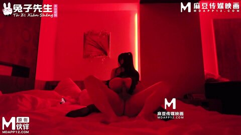 兔子先生TZ-189樱花妹性爱实录EP34巨乳肥臀精油按摩