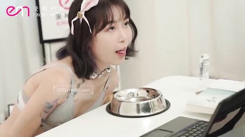 蜜桃影像EMX077和猫耳女友视讯聊色