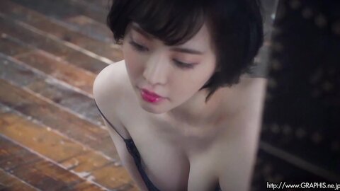 Graphis First Gravure - Tsubaki Sannomiya 三宮つばき 5