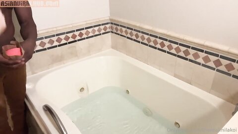 ⚫️【顶级崇黑】，Of疯狂媚黑骚婊子【Suupersoaker】福利③，被黑爹当摇摇车爆肏，无套中出内射