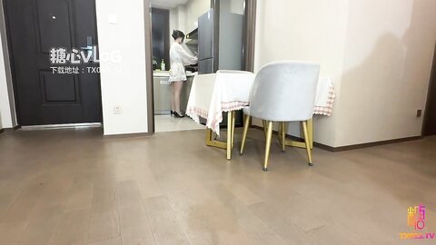 巨乳人妻｢情深叉喔｣骚妈妈的秘密 出轨被发现小穴补偿儿子保密 插到最深处射满精液