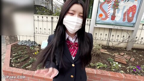 4652724 [nothing]****zynxzjo* Pretending to be a purist, she begs for Nakadashi! 18 year old Mikuru is back with her second film, this time with amazing footage of her shaking her overripe G-cups and cumming!