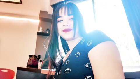 19 Year Old Happily Creampied After Dinner Date