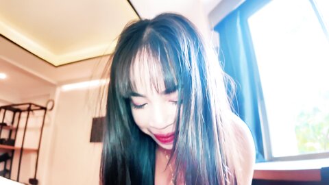 19 Year Old Happily Creampied After Dinner Date