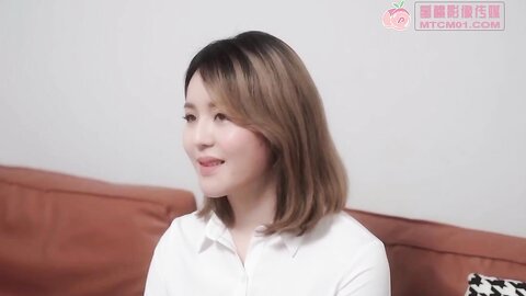 PMX082AV女优面试清纯OL