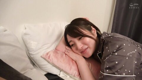 498DDH-138 [Mutsuri Dewbbet Wife, who feels obscene while staring at her husband who has made Netrace] Try to...