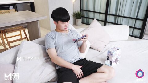 渡边传媒DB-015淫荡幻想撸撸杯尻成女神