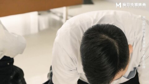 野性新人类MD-0170-1女王的性孽淫欲-夏晴子