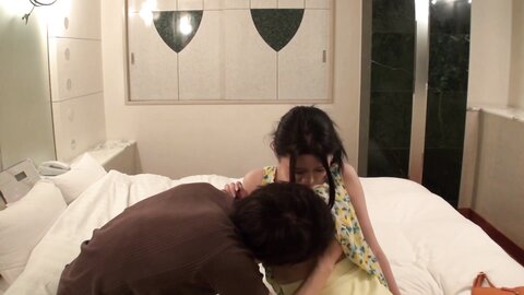 khy086