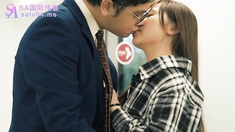 SA国际传媒SAT0053捷运上的被害妄想症骚妹