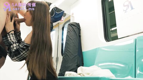 SA国际传媒SAT0053捷运上的被害妄想症骚妹