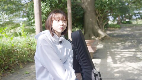 SDAM-136 [4K] Toki (20), A Burnt-out Virgin Who Couldn't Get Rid Of Her One-sided Love, Debuts As A Virgin Toki...