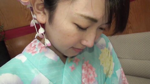 934375 処女喪失から約１年…色白清楚Ｓ級美少女19歳が艶かしい浴衣姿での生ハメで発情生中出し懇願♥処女膜が残るピンクの膣口から本気汁を垂らしてチンポと精液をおねだり