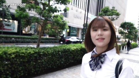 FC2PPV-4042987・2年前に転校してしまった白く透き通る美しいハーフは巨乳で大人の身体に成長していた・・・背徳感を感じながら避妊具無しで2回連続膣内射精！！