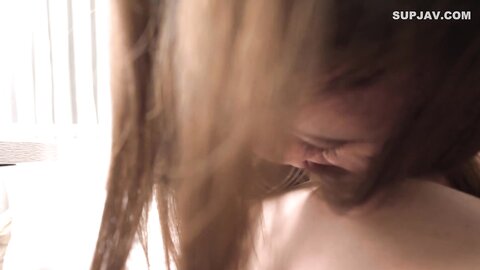 FC2PPV-4042987・2年前に転校してしまった白く透き通る美しいハーフは巨乳で大人の身体に成長していた・・・背徳感を感じながら避妊具無しで2回連続膣内射精！！