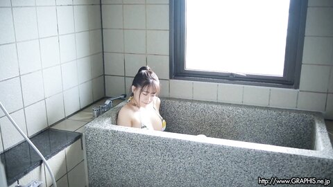 Graphis Gals – Aoi Ichino 一乃あおい“Sparkle” Clip 6