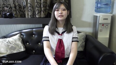 FC2PPV-3158327・顔出し「ひめか18歳」アイドル級絶対的美-女Ｊ〇の超デカチン初体験！膣奥までガン突きされ人生初の大量中出し！！