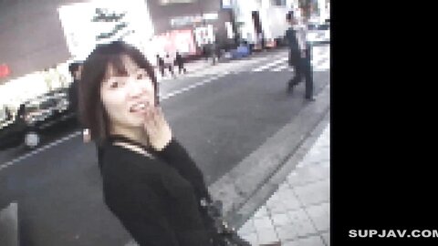 4653246 [Raw dollar, uncensored]****zynxzjo* Les beaux seins de madame sont filmés en direct ! C`est une belle femme avec de beaux seins et un beau corps. Elle a des seins doux et un corps svelte ! Version or