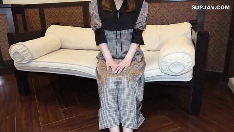 4520281・【無】 初クスコでおま〇こ内部じっくり観察！大人気Gカップ巨乳白ギャル！ゴックンからの中だし２連発で計３発！このギャルならまだ出ます⤴(笑)