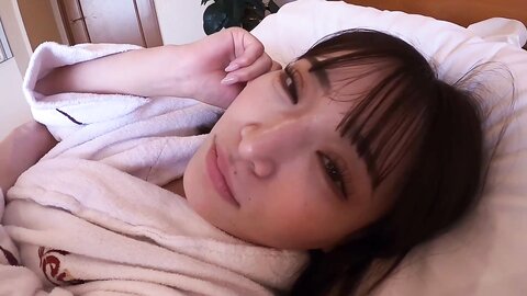 FC2PPV-4482171 B かりんちゃんは経験人数1人＆フォロワー数10万人超え！