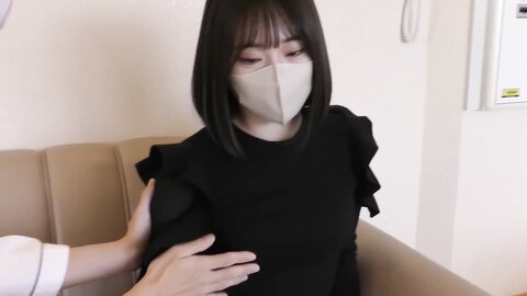 FC2PPV-4482171 かりんちゃんは経験人数1人＆フォロワー数10万人超え！