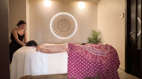 Balinese Massage With Hot Oil