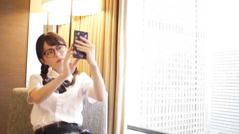 FC2PPV-1424799-A 圧倒的美少女 由香19歳 はじめての３P お姉さまにリードされるがままレズプレイからの乱入３P