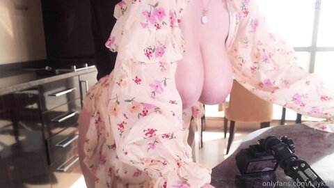 ⚫️【2025年新流】，顶级爆乳，Of极品K乳【Lilykoti】解锁福利①，最爽胸推乳交，口活性爱，娇喘连连