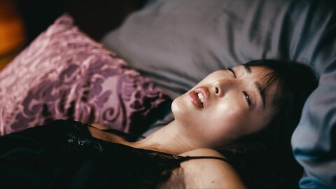 【独家译制】水川老师  Pillow Talk 3 外星生物触手怪寄生催情，双女困在宫腔内触手入侵强奸受精画质