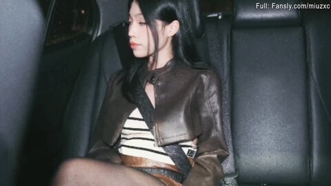 越南骚浪反差妹「Miuzxc」打车回家发现钱包掉了，只好答应司机肉偿，混蛋司机在车上无套操了喔两次才肯放我走