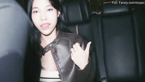 越南骚浪反差妹「Miuzxc」打车回家发现钱包掉了，只好答应司机肉偿，混蛋司机在车上无套操了喔两次才肯放我走