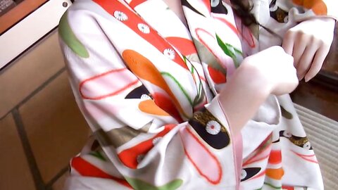 TRID-120 Momoko Tani 谷桃子 - 桃色台風～ピンクタイフゥーン～