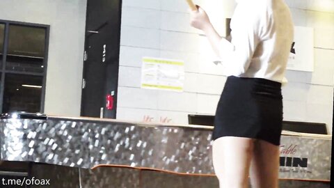 Hee Yuri (희유리) – Yoga Teaching (4)