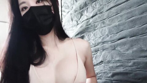 Hee Yuri (희유리) – Yoga Teaching (11)