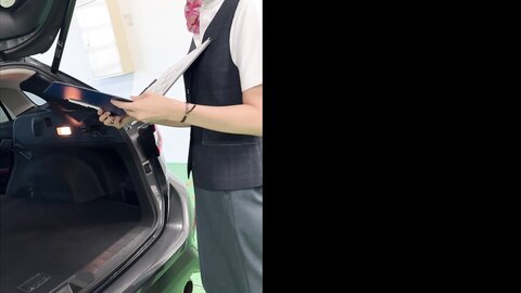 STSK-169 [4K] Luxury Car Dealer, Beautiful Dealer, Raw Pantyhose Hunting, Sleeping In The Trunk Of A Test Car 2