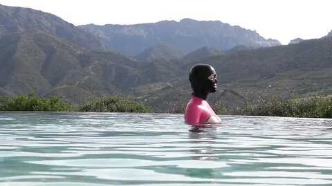 Asianrubberdoll In Paradise