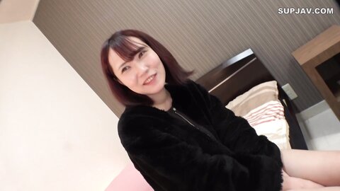 4671112 Exclusive50% OFF!990pts until 12 May [first shot]****zynxzjo* A slender college student in Tokyo. She shows her nasty backside to pay for her trip. She has a beautiful ass that gets penetrated to the