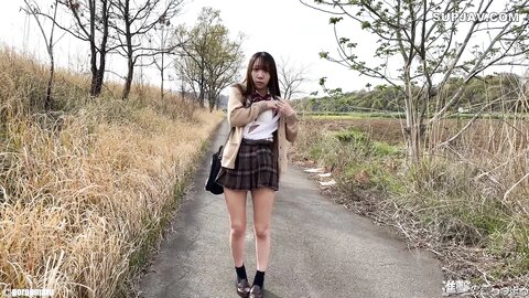 4672939 Exclusive[Individual shot 112]****zynxzjo* Fully exposed 18 year old D-cup super suji paipan (2) After Nakadashi from a walk with her exposed skin, she gives him a cleaning blowjob Limited time 4000 p