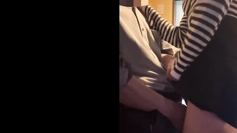 4679057 女教師　喫煙所でフ****zynxzjo* ェラとセックス 糸をひく愛液