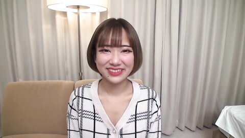 Measurement Of The Body Of An Extremely Slender Beauty With A Unique Charm  Maki Chinen