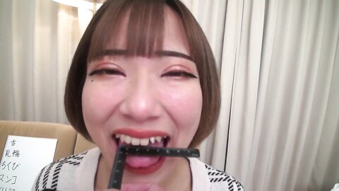 Measurement Of The Body Of An Extremely Slender Beauty With A Unique Charm  Maki Chinen