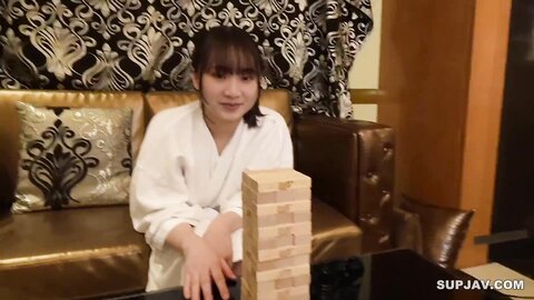 FC2PPV-4520702・【神乳】 【顔出し】キュートなお顔de爆•裂•神•乳！！ハズレなんて言わせない凄まじいプロポーション！！そんな彼女のキツキツ薄毛未処理マンコ