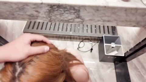 推特60W粉丝网黄潮妹「Kitty」露脸性爱私拍，吉隆坡让我欲火焚身，一堆人约我，不知道打了几次炮