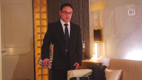 SONE-709 [4K] A Fragile, Puppy-like Student Seduces Me, Her Homeroom Teacher, At A Love Hotel. Actually, She Was...