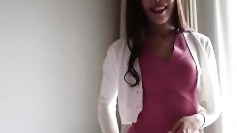 Hot Japanese Asian Amateur Office Lady Long Legs In Skirt And Heels Dee