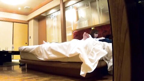 4691260 *[Personal filming]****zynxzjo* [Uncensored] Dirty cock roaring first thing in the morning, a beautiful woman full of cleanliness is called up unprotected, made to take it to the cock immediately and