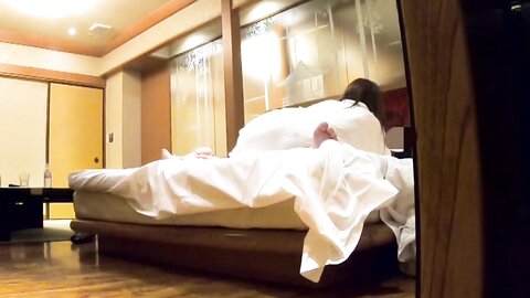4691260 *[Personal filming]****zynxzjo* [Uncensored] Dirty cock roaring first thing in the morning, a beautiful woman full of cleanliness is called up unprotected, made to take it to the cock immediately and