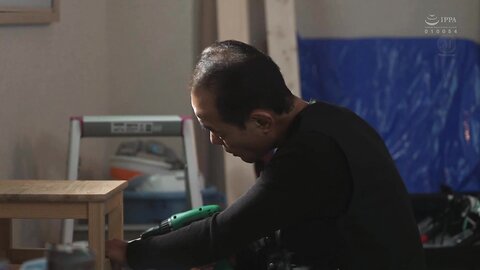 JUR-352 [Uncensored] The Noise Of The Construction Work Never Stops. A Married Woman's Cry For Help Is Mercilessly...