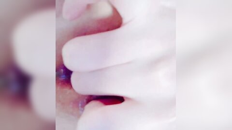 Skinny Asian Girl Fuck Herself At Home 用手让自己高潮喷水