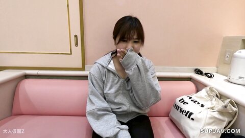 4693932 50%OFF!あかね(19\)****zynxzjo* 半年ぶりの再度の撮影。止むに止まれぬ事情がるようです。フェラからのアナル舐め、中出しそして逆69イラマ。最後は騎乗位で*尽きるまで。